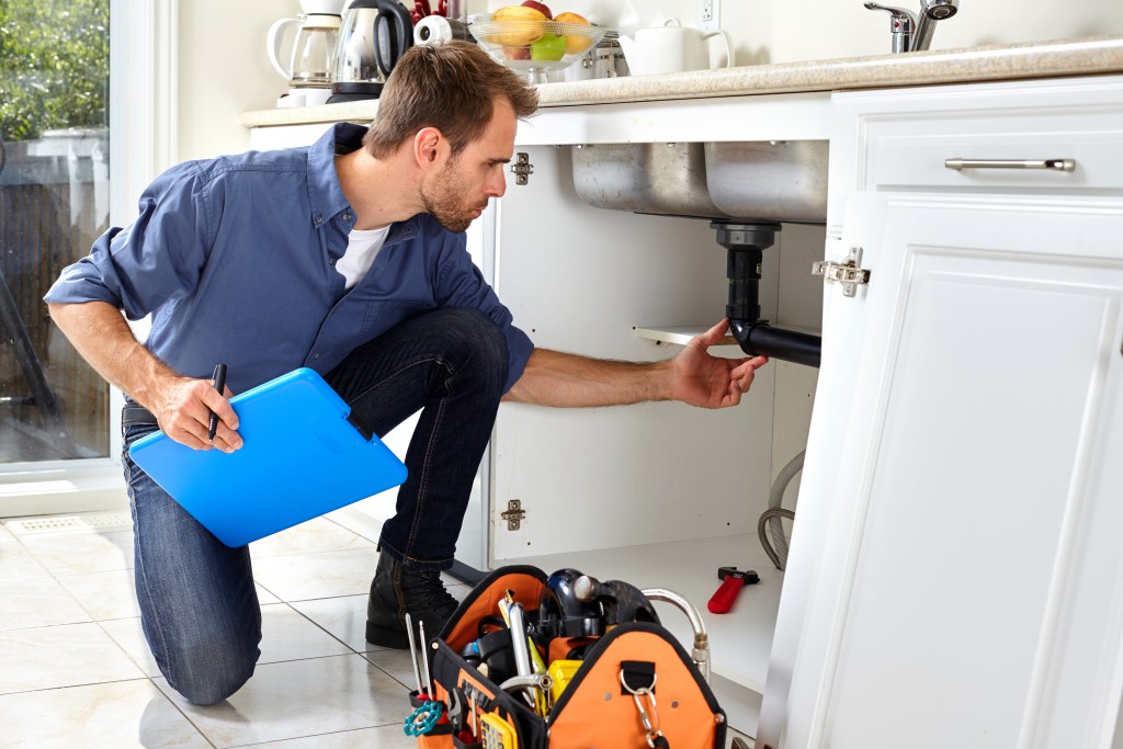 Top 7 Plumbing Checks You Must Do Before Buying a House · Plumber Hills District