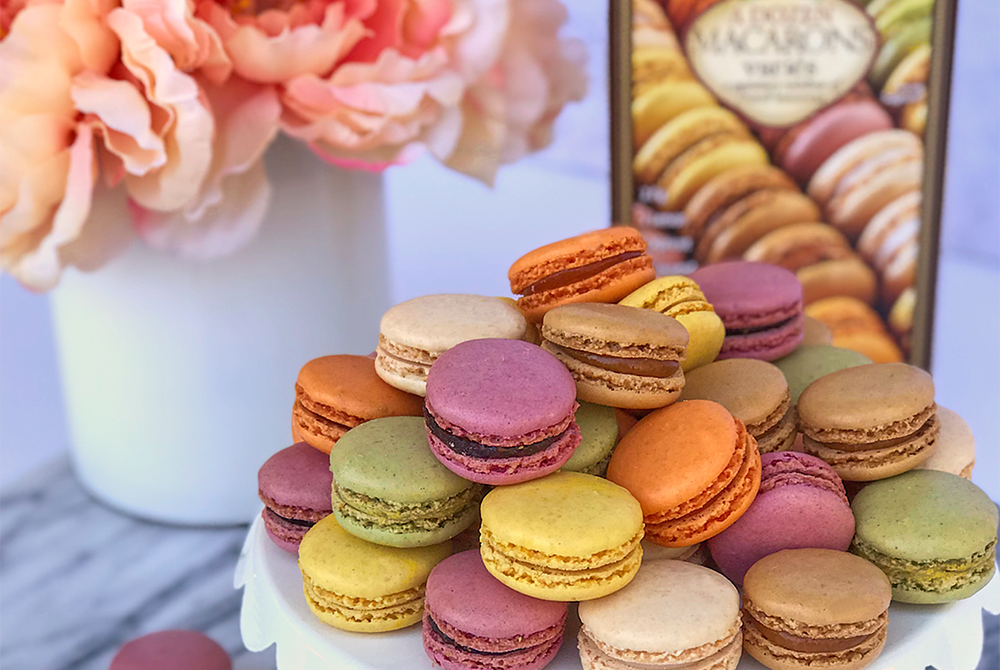 What are the pros and cons of eating macarons?