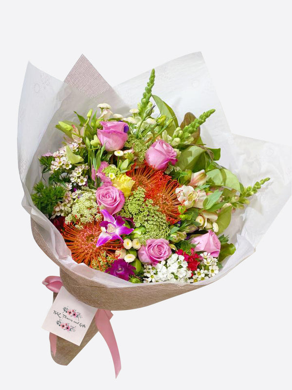 Graduation Flowers Online, Same Day Flower Delivery Melbourne– NAZ Flowers & Gifts